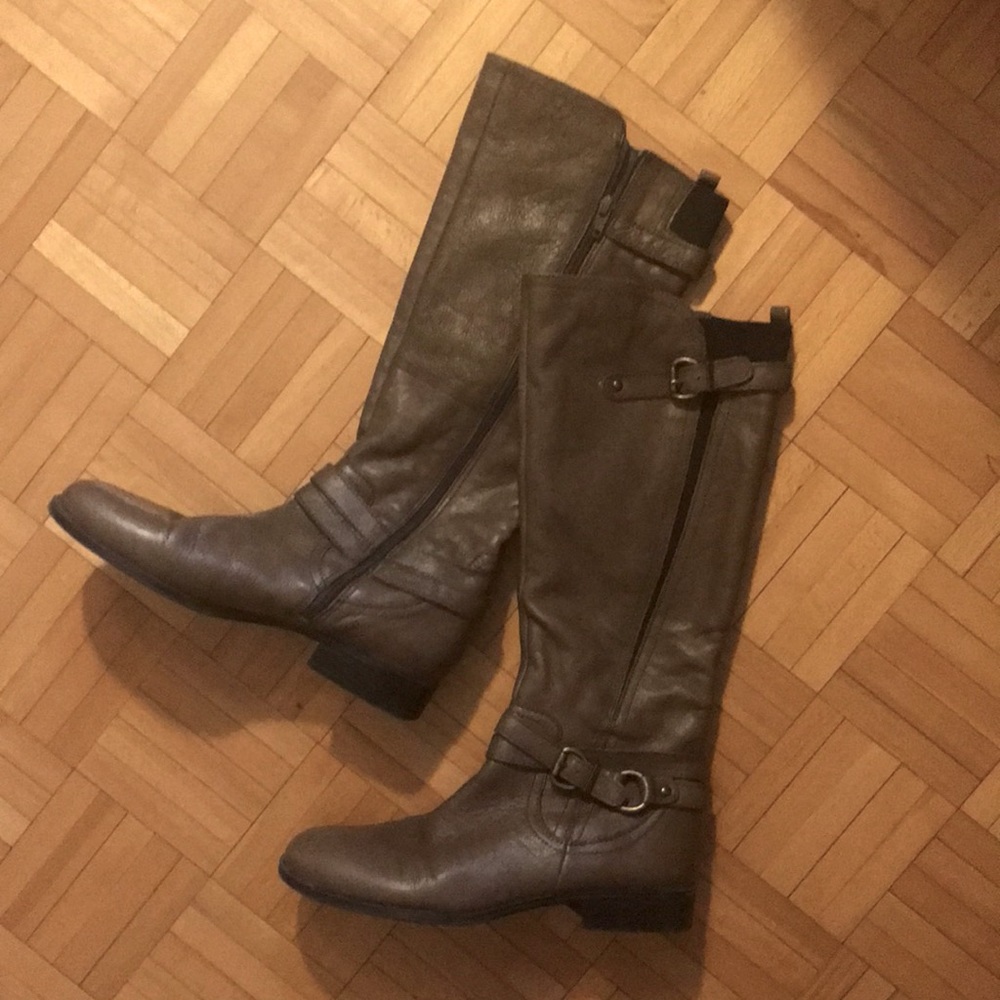 Taupy brown supple leather boots